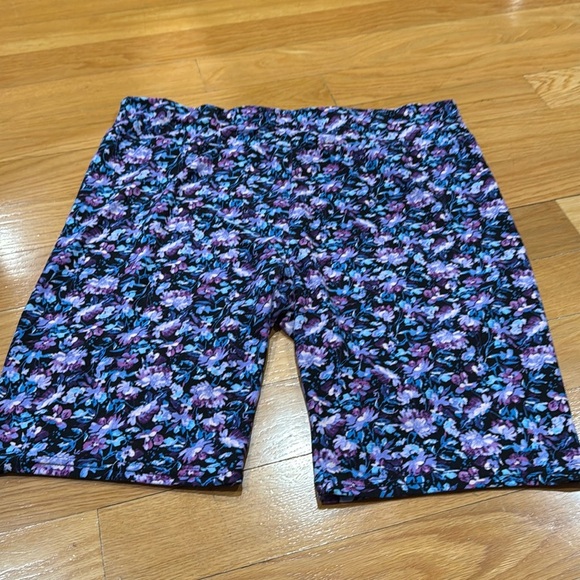Terra & Sky Pants - Terra & Sky women's plus size bike short size 1X ( 16W -18W) .
